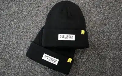 Custom Made Wintermützen für das Quellrock OpenAir
